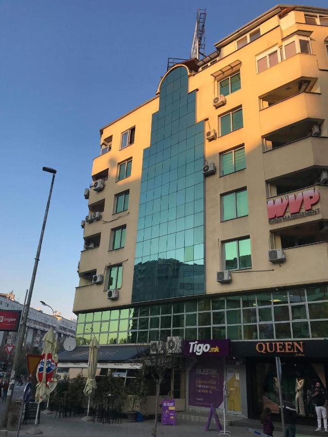Skopje City Centar Apartment Near Marriott Esterno foto